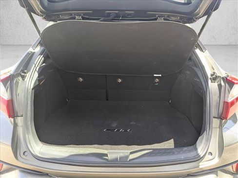 Used 2021 Toyota C-HR LE FWD image 6