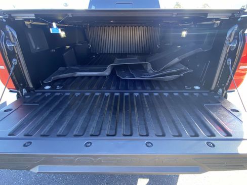 Used 2024 Toyota Tacoma TRD Sport image 9