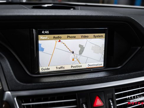 Used 2011 Mercedes-Benz E 550 4MATIC Sedan image 22