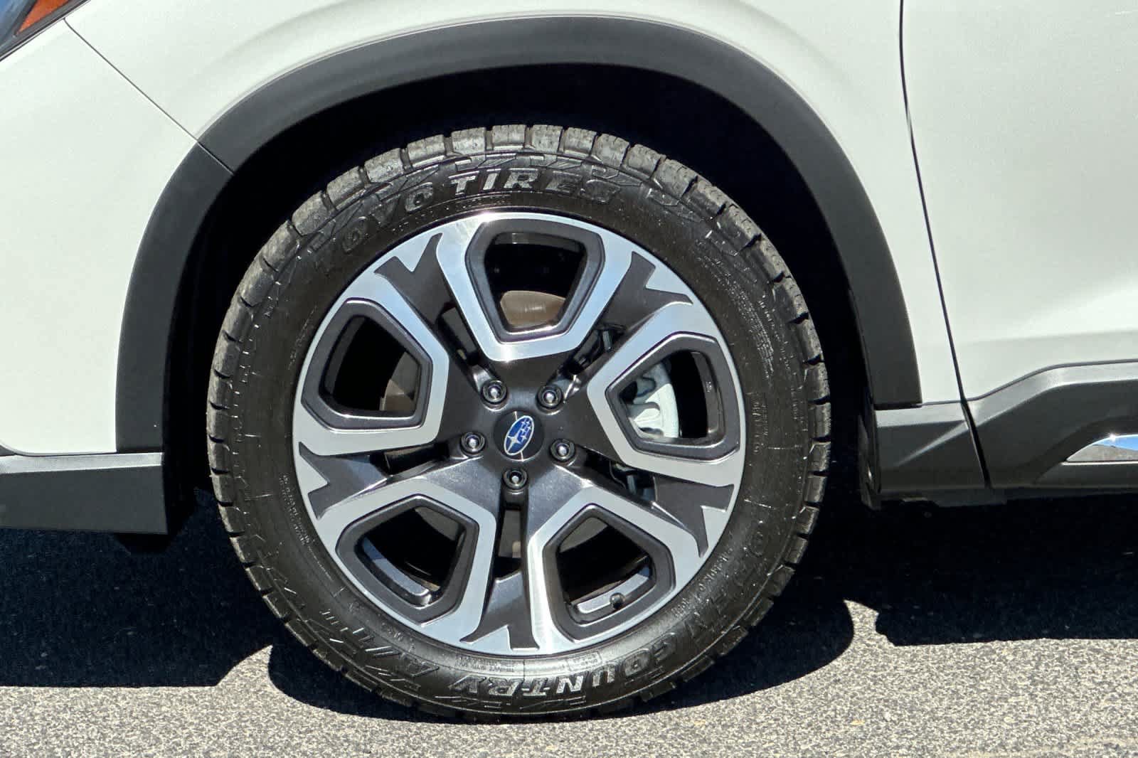 Used 2023 Subaru Ascent Limited w/ Technology Package AWD/4WD image 34