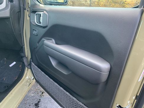 New 2025 Jeep Wrangler Sport S image 11