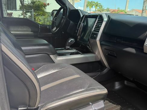 Used 2015 Ford F150 Platinum w/ Equipment Group 701A Luxury AWD/4WD image 11