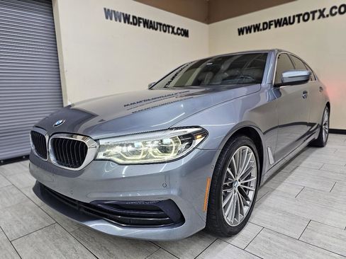 Used 2019 BMW 540i xDrive image 3