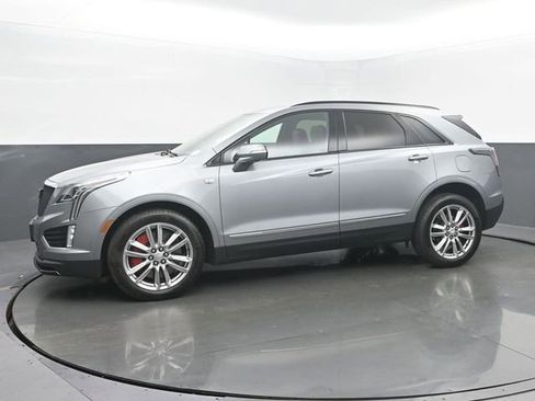 Used 2023 Cadillac XT5 Sportv w/ LPO, Floor Liner Package AWD/4WD image 2
