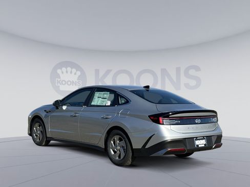 New 2026 Hyundai Sonata SE FWD image 8
