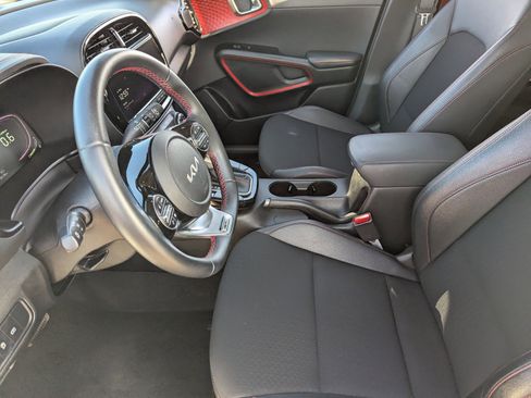 Used 2023 Kia Soul GT-Line image 27