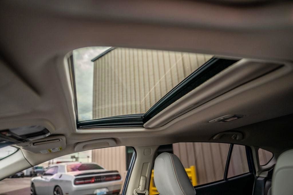Used 2020 Subaru Crosstrek 2.0i Limited w/ Moonroof Package w/Navigation AWD/4WD image 15