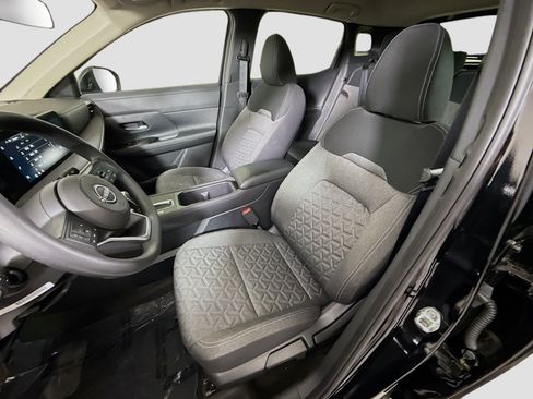 Used 2026 Nissan Kicks SV FWD image 22