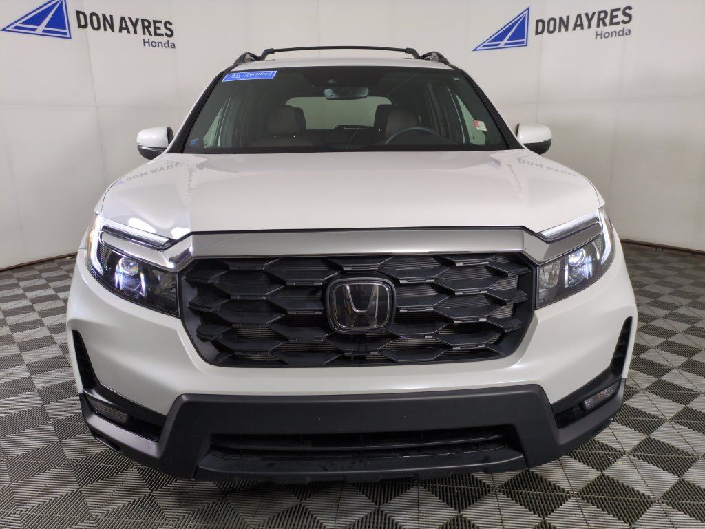Certified 2025 Honda Passport EX-L image 14