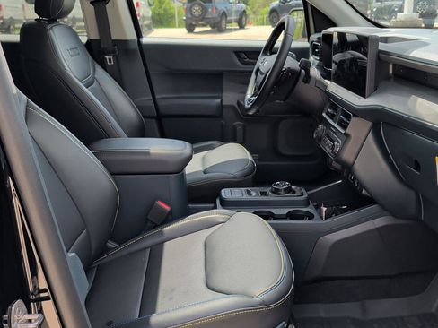 New 2025 Ford Maverick Lobo AWD/4WD image 32