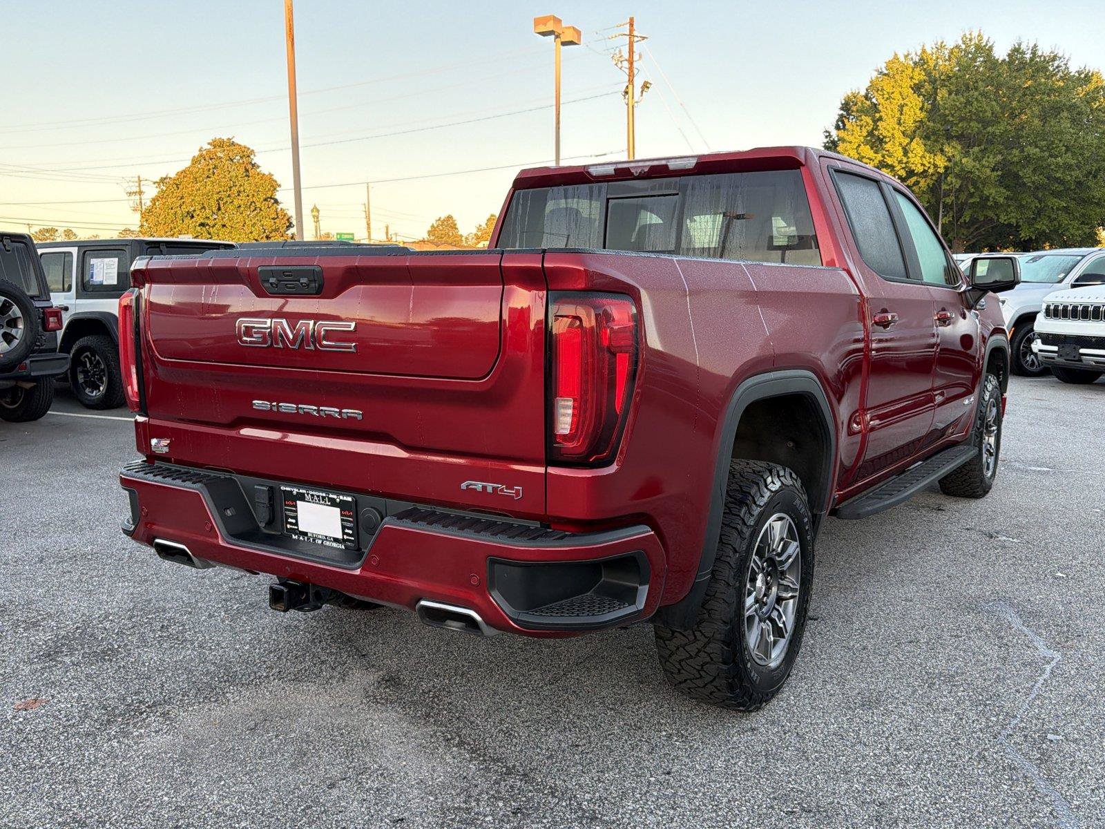 Used 2024 GMC Sierra 1500 AT4 w/ Technology Package AWD/4WD image 5