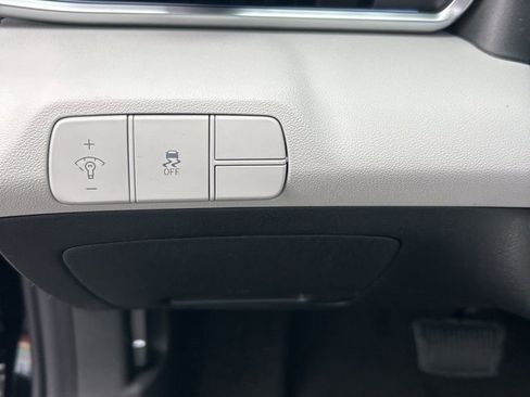 New 2026 Hyundai Elantra Limited FWD image 13