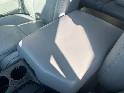 Used 2010 Toyota Tundra Limited image 28