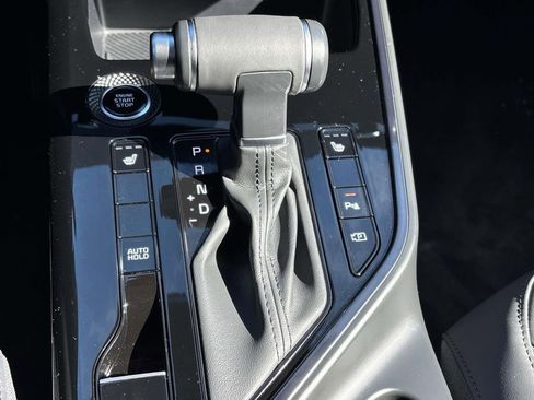 Used 2024 Kia Niro EX image 26