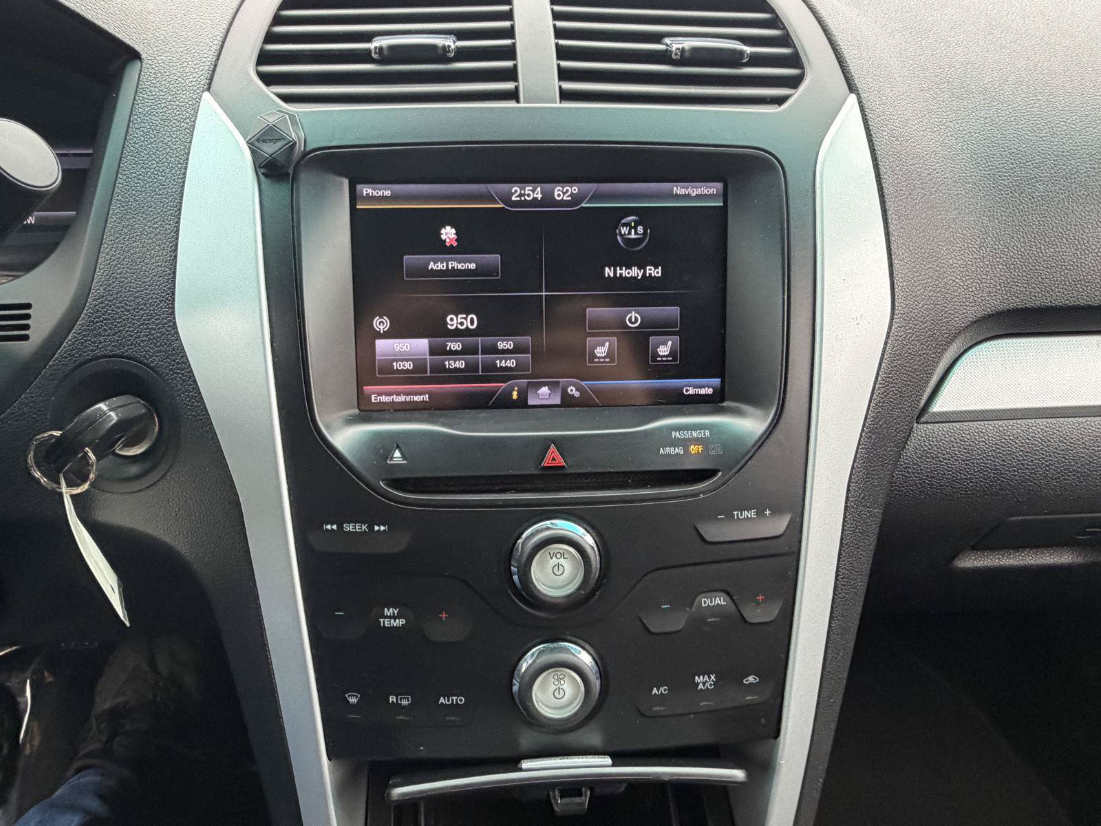 Used 2014 Ford Explorer XLT w/ Equipment Group 202A FWD image 14