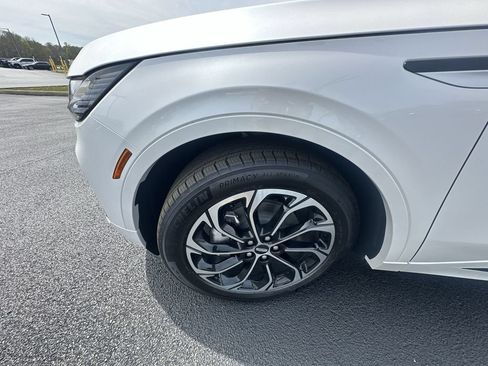 New 2026 Lincoln Nautilus Reserve AWD/4WD image 16