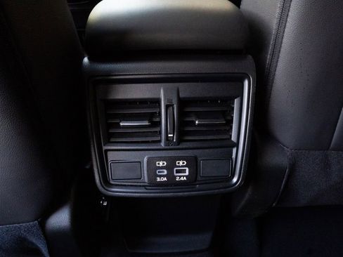 Certified 2025 Subaru Forester Premium AWD/4WD image 19