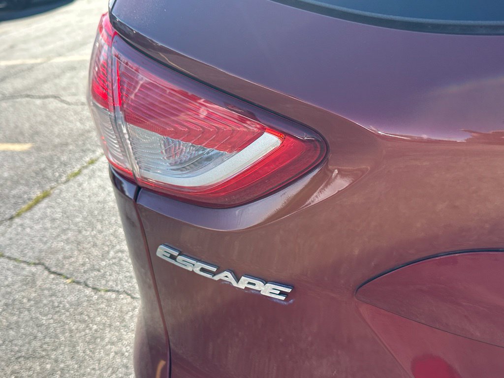 Used 2015 Ford Escape SE w/ Equipment Group 201A AWD/4WD image 11