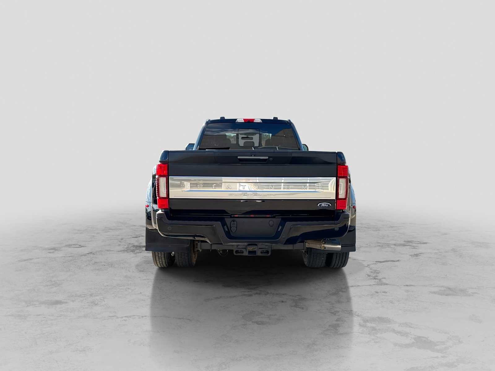 Used 2020 Ford F450 Platinum w/ FX4 Off-Road Package AWD/4WD image 5