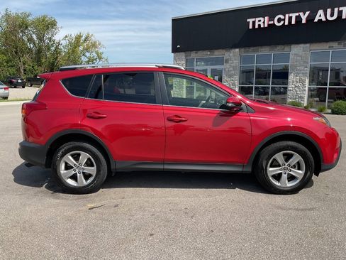 Used 2015 Toyota RAV4 XLE AWD/4WD image 9
