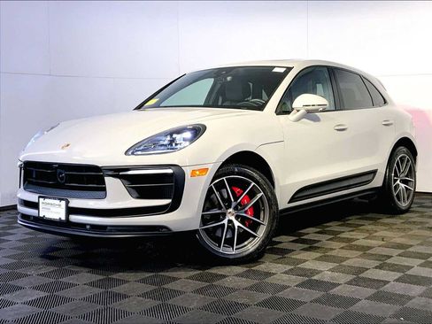 Certified 2024 Porsche Macan S AWD/4WD image 1