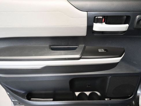 Used 2018 Toyota Tundra Limited image 31