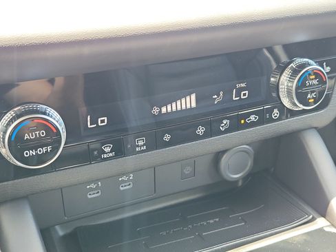 New 2026 Mitsubishi Outlander SE FWD image 30