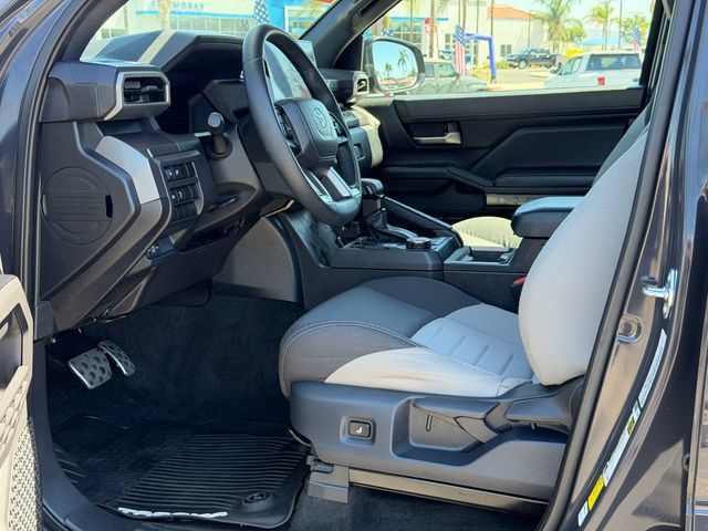 Used 2025 Toyota Tacoma TRD Sport RWD image 12