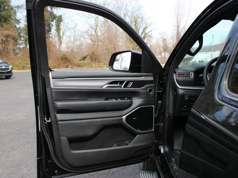 New 2026 Jeep Grand Wagoneer Limited image 14