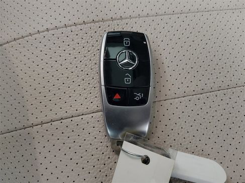 Used 2020 Mercedes-Benz E 350 4MATIC Sedan image 29
