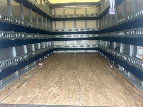 Used 2021 Chevrolet Express 3500 RWD image 9