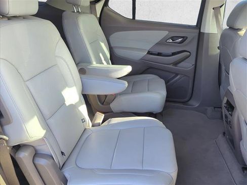 Used 2020 Chevrolet Traverse Premier FWD image 23