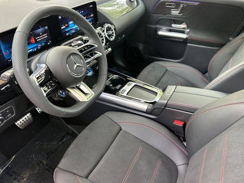 New 2026 Mercedes-Benz GLA 35 AMG 4MATIC image 4