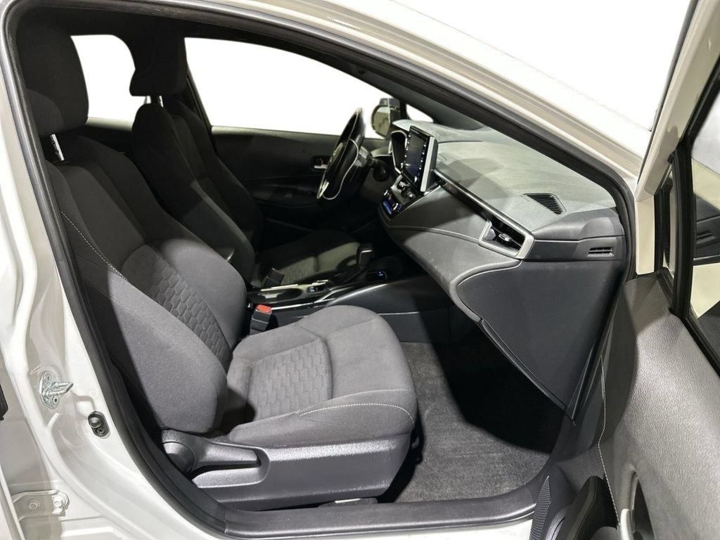 Used 2021 Toyota Corolla SE FWD image 25