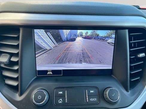 Used 2023 GMC Acadia SLT w/ Preferred Package AWD/4WD image 19