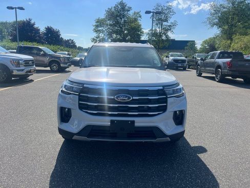 New 2026 Ford Explorer Active w/ Active Comfort Package AWD/4WD image 2
