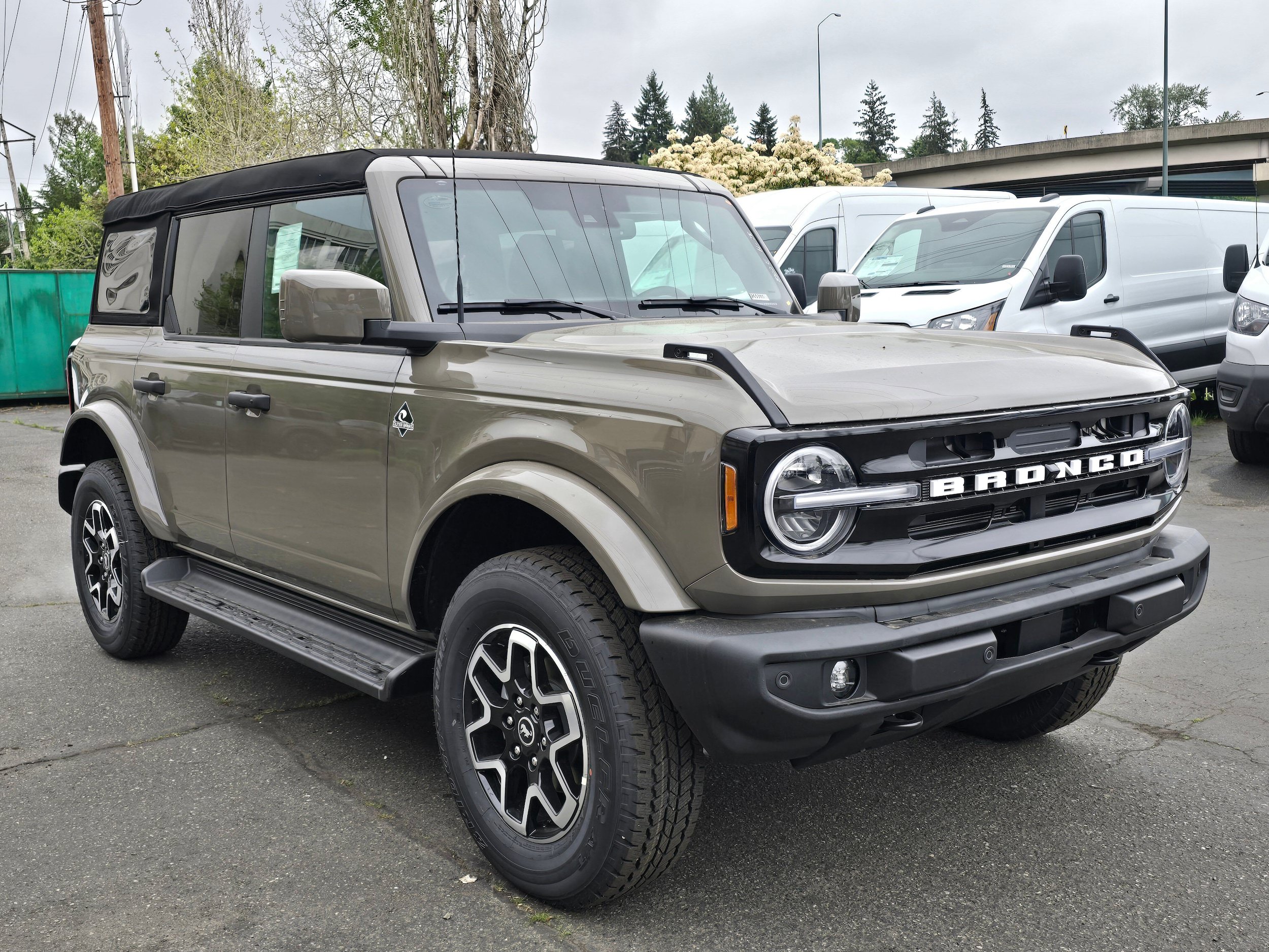 New 2026 Ford Bronco Outer Banks AWD/4WD image 7