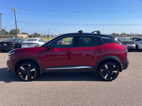 Certified 2025 Nissan Kicks SR FWD image 4