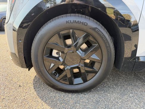 New 2026 Kia EV9 Land w/ Nightfall Edition Package AWD/4WD image 10