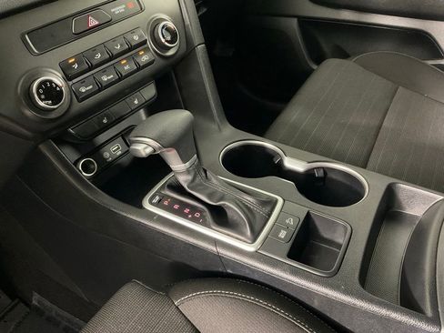 Used 2017 Kia Sportage LX w/ LX Popular Package FWD image 19