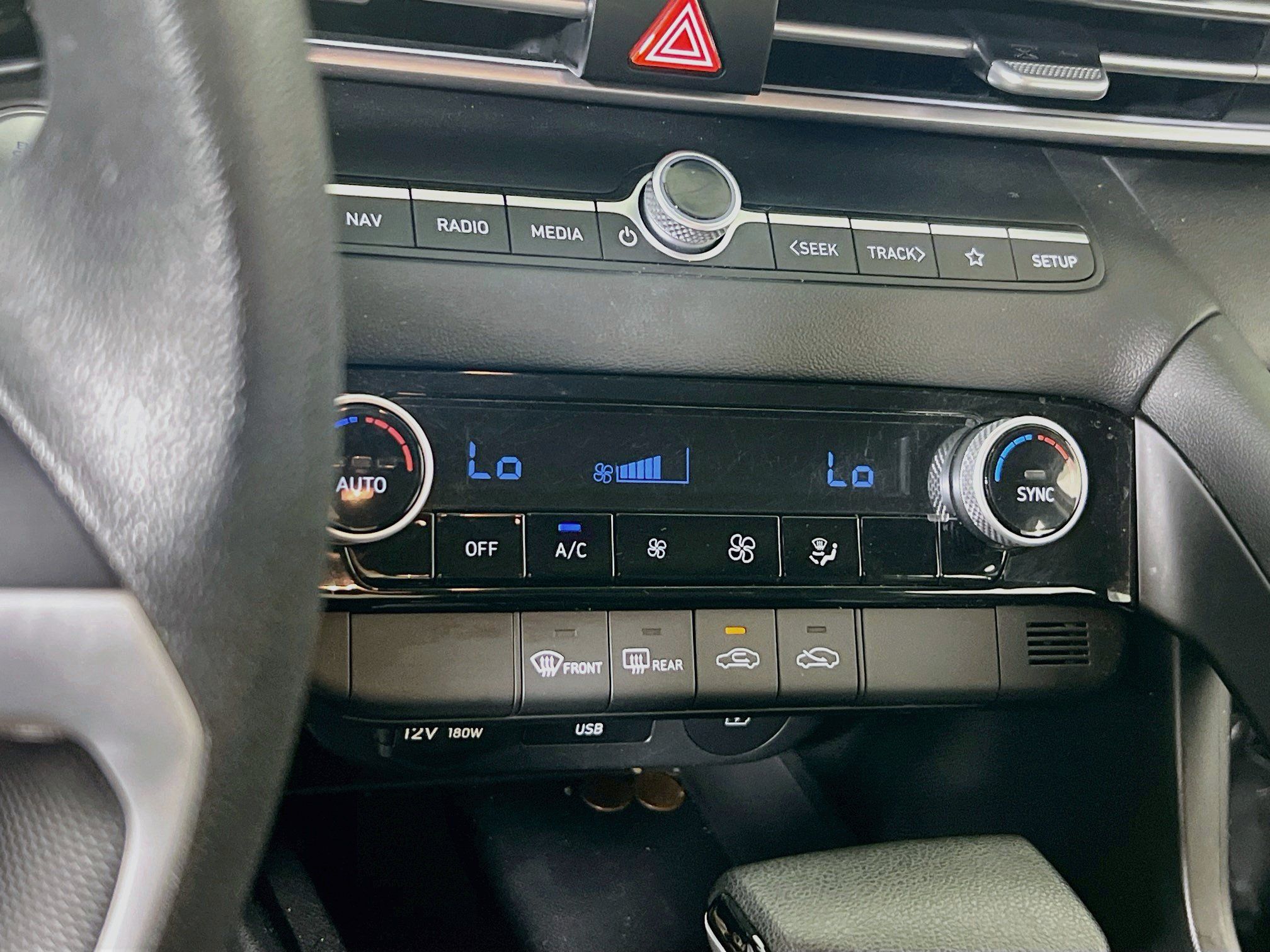 Used 2024 Hyundai Elantra SEL FWD image 16