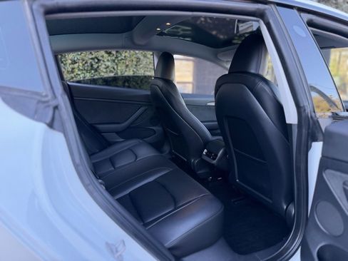 Used 2023 Tesla Model 3 Standard Range image 36