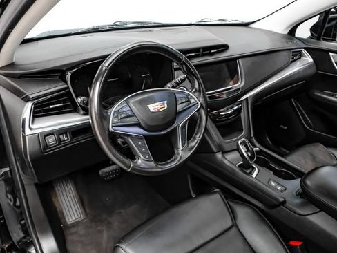 Used 2019 Cadillac XT5 Premium Luxury w/ Advanced Security Package FWD image 3