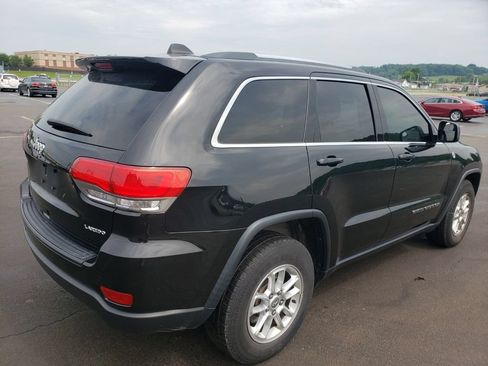 Used 2018 Jeep Grand Cherokee Laredo AWD/4WD image 4