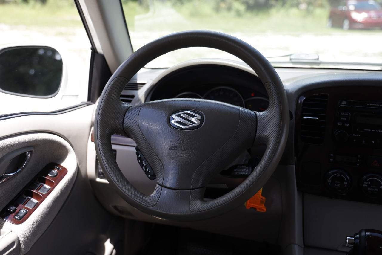 Used 2004 Suzuki XL7 2WD image 25