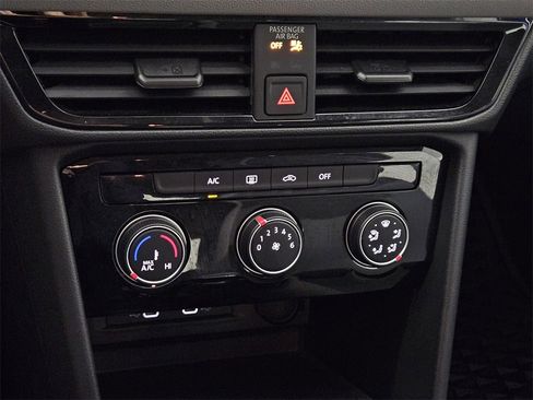 Used 2024 Volkswagen Taos S w/ MDO Package image 14