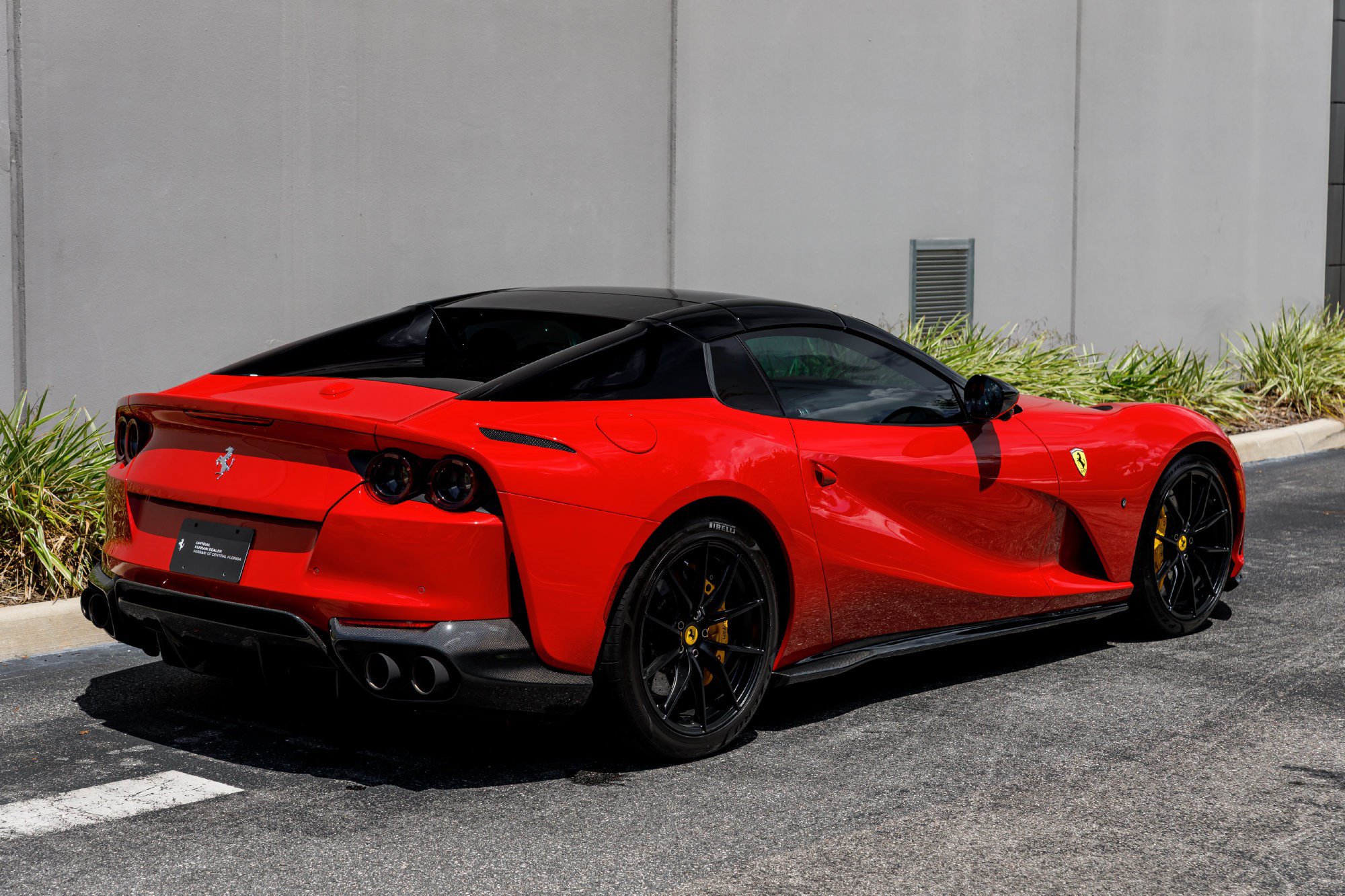 Used 2021 Ferrari 812 GTS RWD image 5