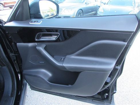 Used 2017 Jaguar F-PACE Premium AWD/4WD image 29