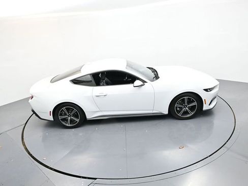 Used 2024 Ford Mustang Premium image 28