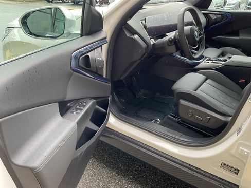 Certified 2025 BMW X3 xDrive30i w/ Premium Package image 31